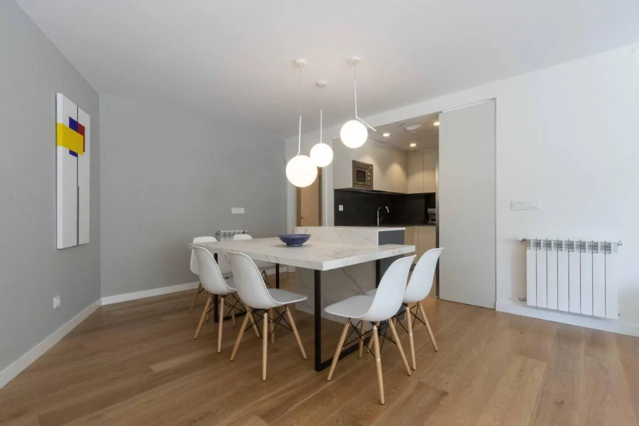 Apartment The Rentals Collection - Palace II San Sebastian
